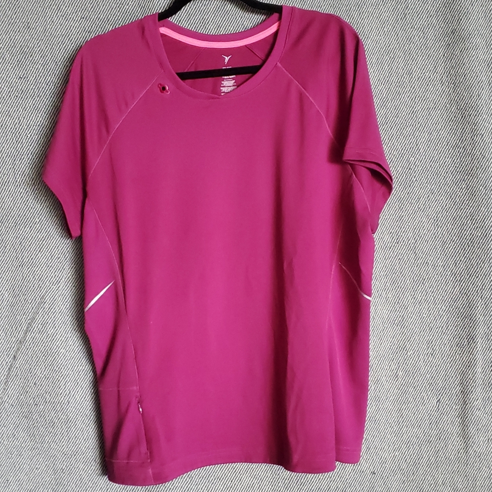 ACTIVE by Old Navy - Activewear T-Shirt - Earbud Port - Pocket - Size XXL - EUC